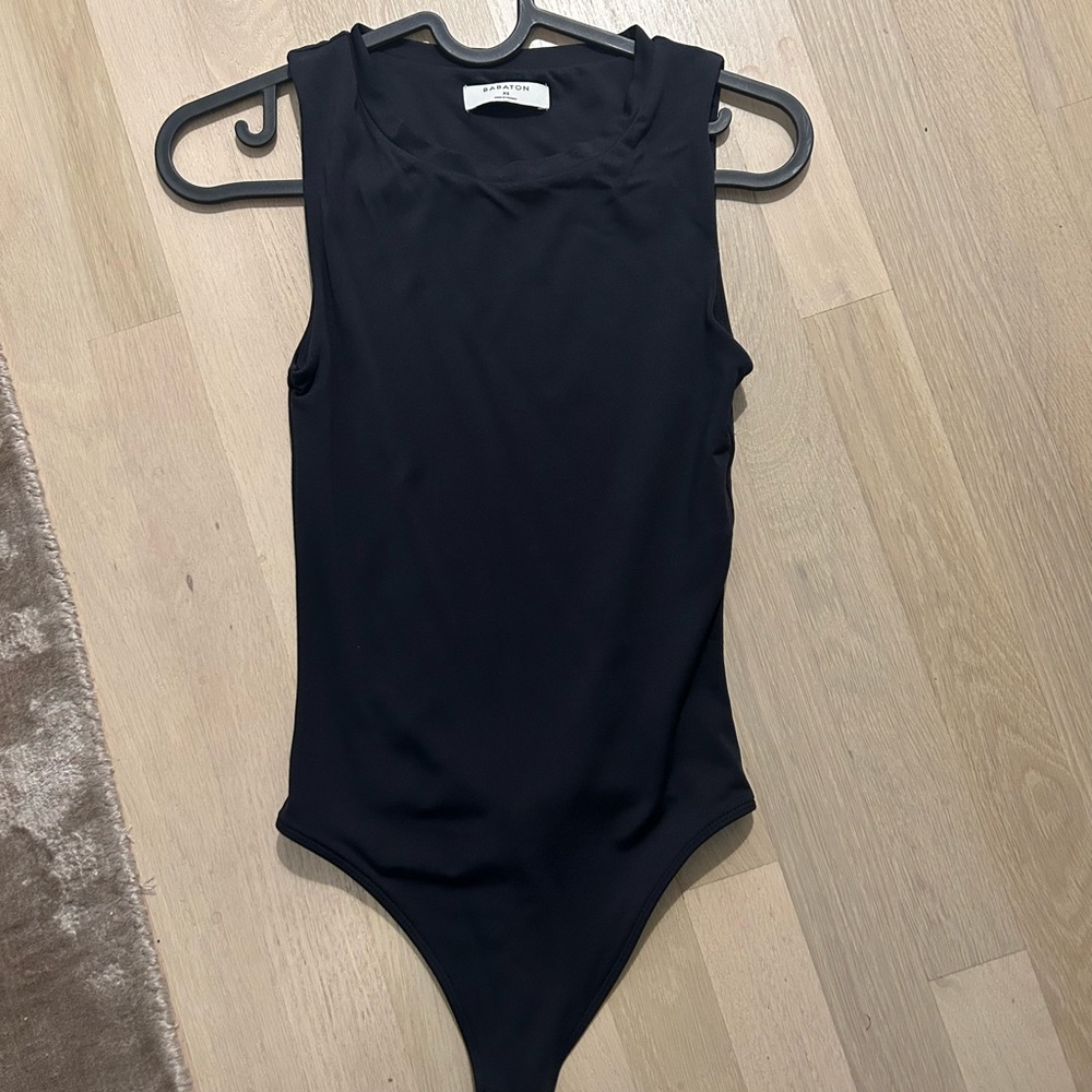 Aritzia babaton bodysuit